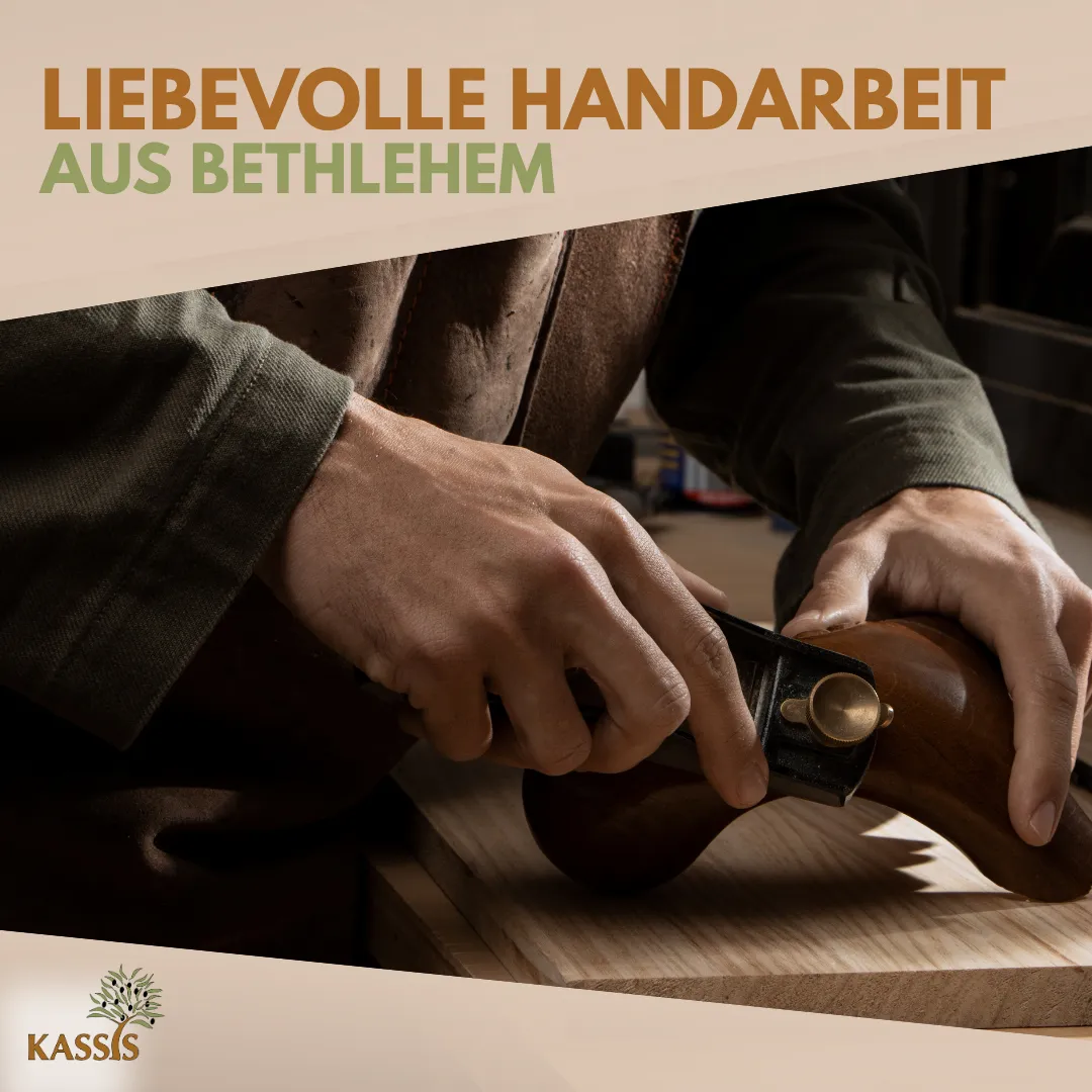 Kassis Geschenkartikel Krippe rund Weihnachtskrippe Olivenholz 7,5 cm